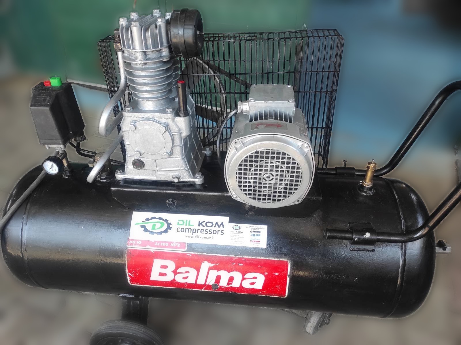 Половен клипен компресор BALMA 1,5 kW 100 L